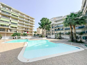DIFFERENTFLATS Arquus V